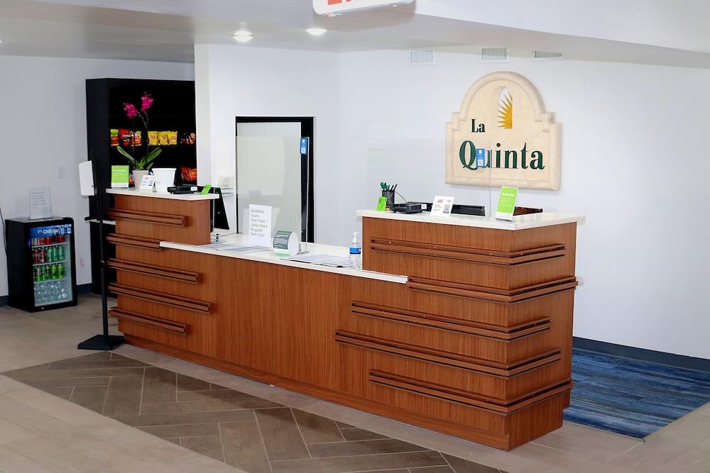 La Quinta Inn By Wyndham Columbus Airport Area Exterior foto
