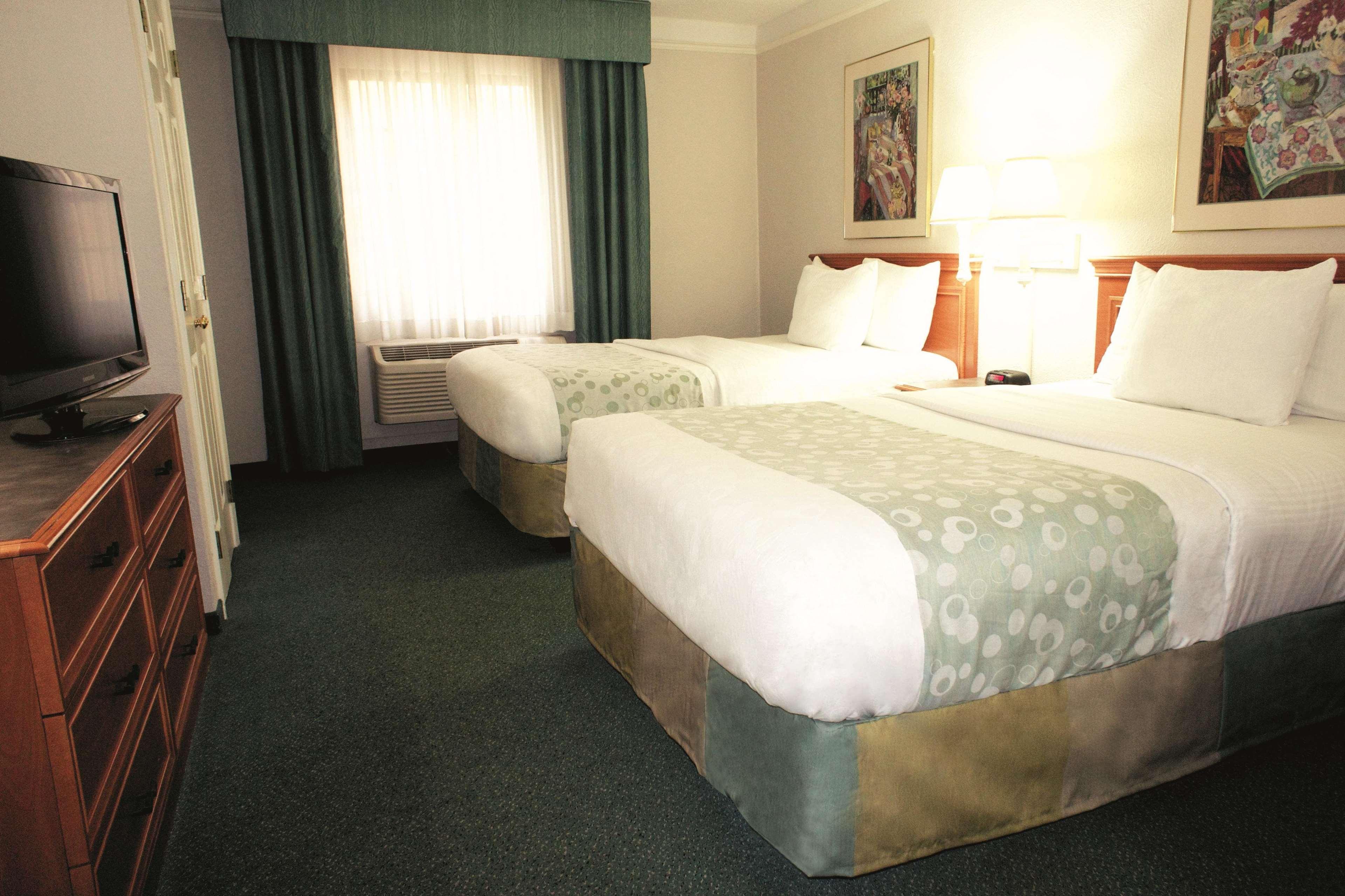 La Quinta Inn By Wyndham Columbus Airport Area Exterior foto