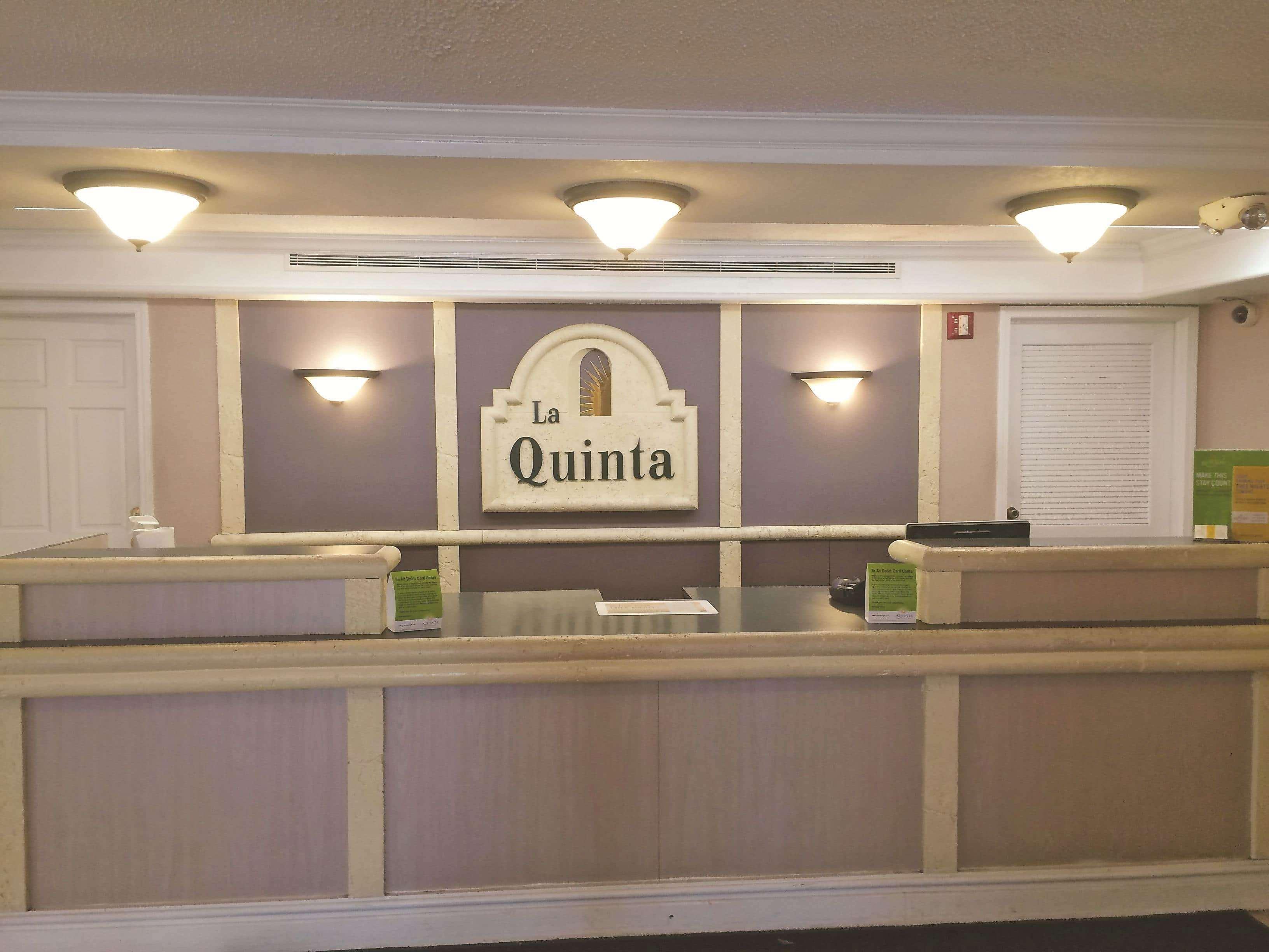 La Quinta Inn By Wyndham Columbus Airport Area Exterior foto