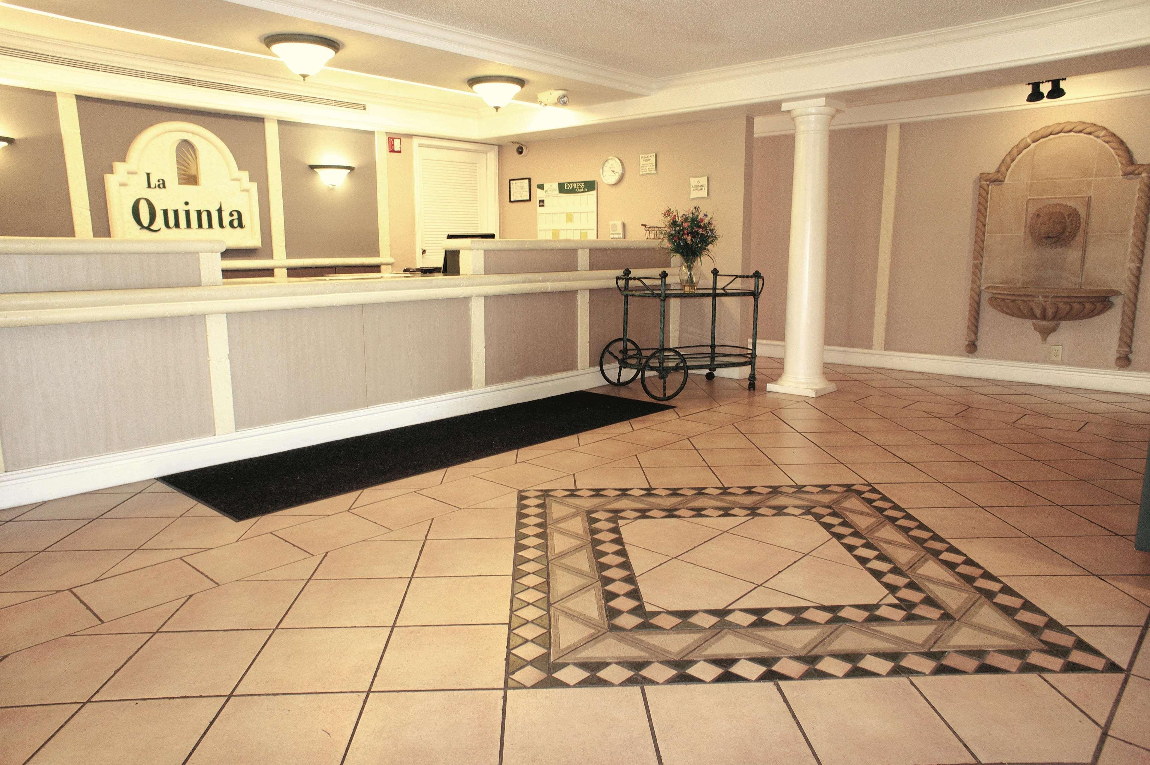 La Quinta Inn By Wyndham Columbus Airport Area Exterior foto